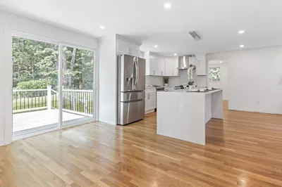 32 Lyman Rd