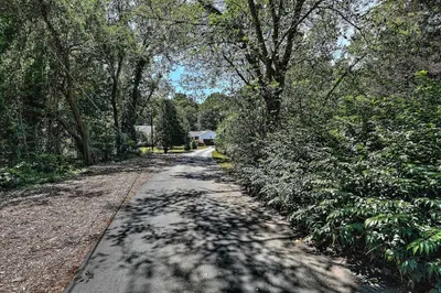 138 Jenckes Hill Rd