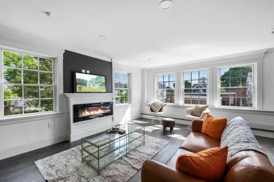 10 Osborne St #4 1