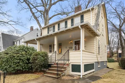 27 Hawthorne Avenue