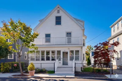 30 Montgomery St 1