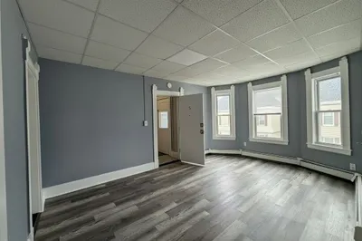 133 University Ave #5 1