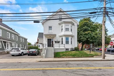 99 Pine St