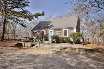 18 Windsor Drive