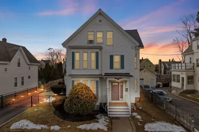 115 S Leyden St 1