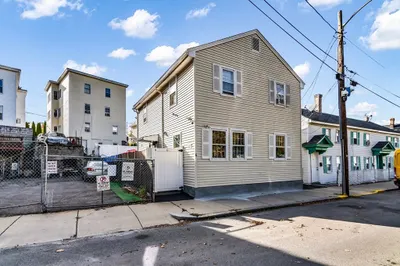 6 Brook St
