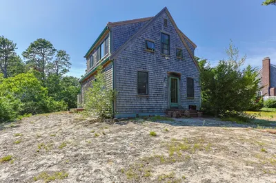 56 Warren Road 1
