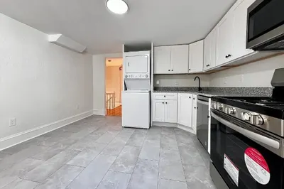 2 Bird St #6 1