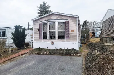 300 Falmouth Rd #51