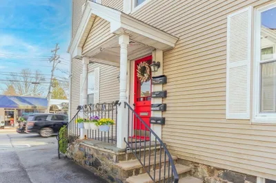 49 Atlantic Ave 1
