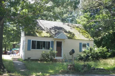 143 Foster Rd 1
