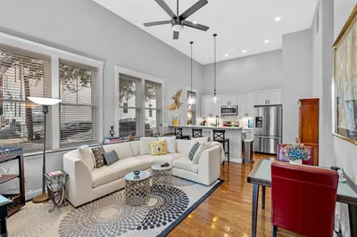 85 Bridge St #3