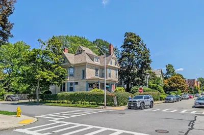 52 Cedar St 1