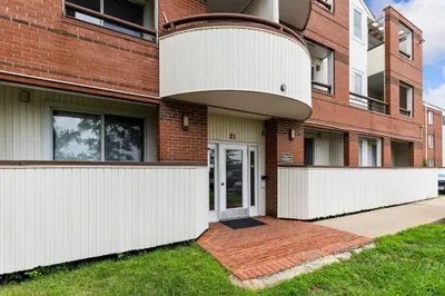 21 Margin St #27 1