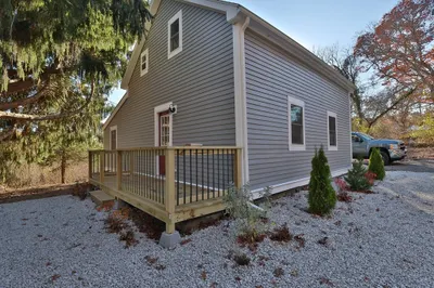 25 Center Hill Rd 1