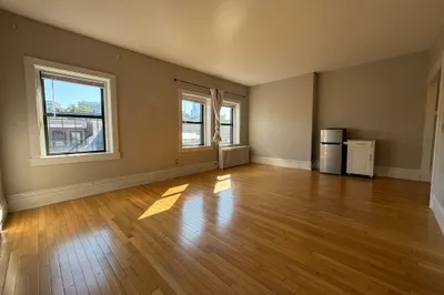 82 Charles St #4F