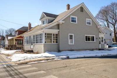 328 Bridge Street 1