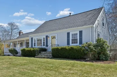 5 Barker Ln
