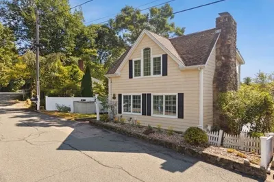 75 Gilmore Rd 1