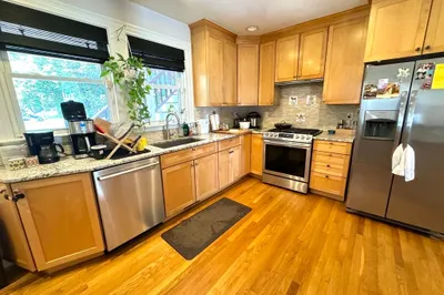 54 Capitol St #1 1