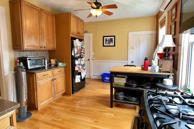 28 Goldsmith St #2