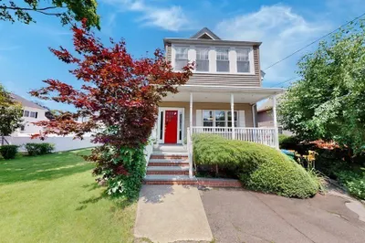 16 Water St #16