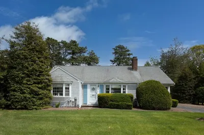 40 Joan Rd