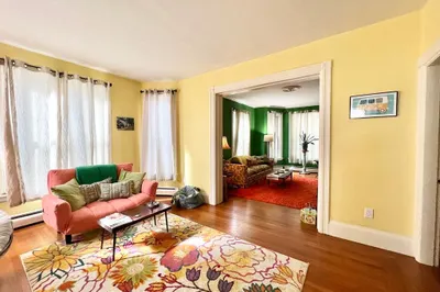 206 Adelaide Ave 1