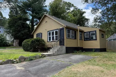 18 Amory Road