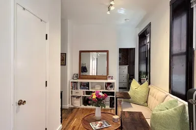 11 Unity St #4