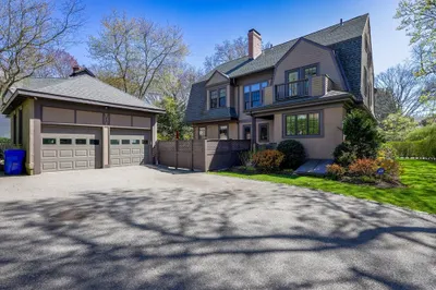 37 Evans Road
