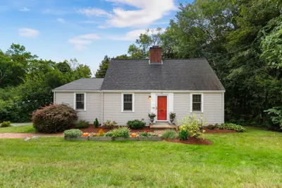 11 Stratham Rd 1