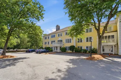1 Riverview Blvd #1-006 1