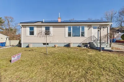 37 Maxine St 1