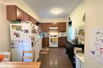 3 Graystone Rd #1