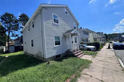 16 Magdala St #N/A 1