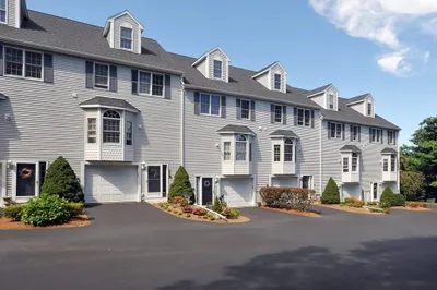 7 Waltham Dr #7 1
