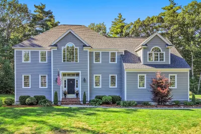 68 Quaker Lane 1