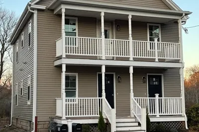 33 Water St