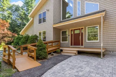 8 Dunham Road 1