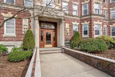 131 Park Dr #2