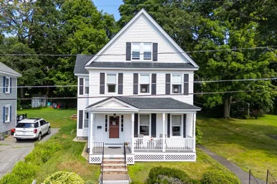 320 Wentworth Avenue 1