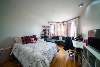 1111 Boylston St #42