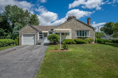16 Fairlawn Street 1