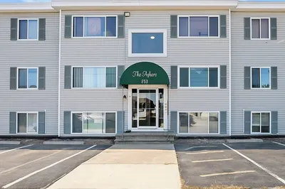 239 Glasgow St #8
