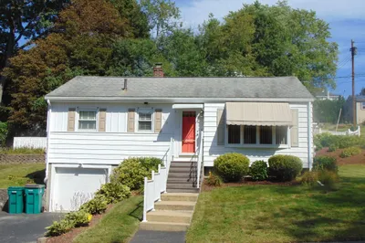 225 Reingold Ave