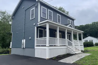 8 Farm St 1