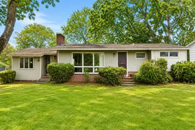 119 Cushing Rd 1