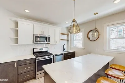 59 Bailey St #2