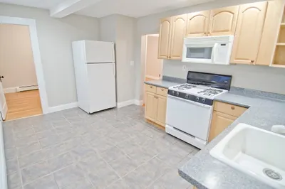 34 Turner St #1